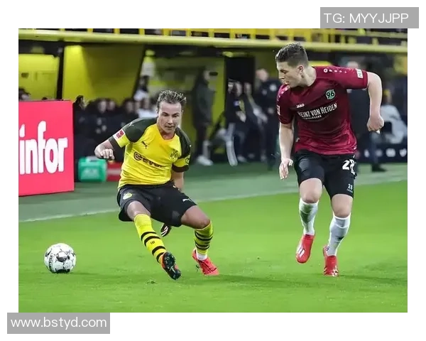 汉堡队陷入保级危机，惊险逃出降级区域